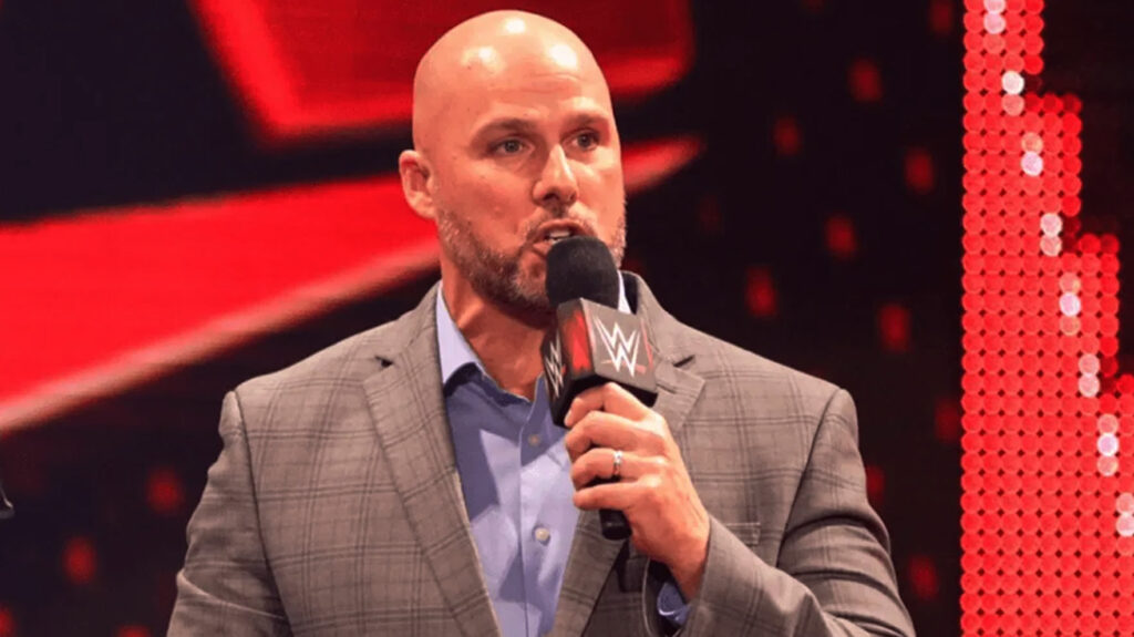 Se revela el motivo de la ausencia de Adam Pearce en WWE Raw